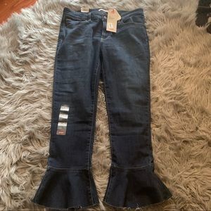 NWT 711 skinny Levi’s with ankle flare